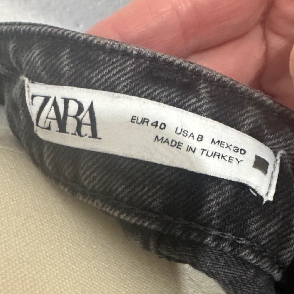 ZARA Raw Hem Wide-Leg Jeans – Size 8 (EUR 40) – Inseam 27” - Picture 2 of 9